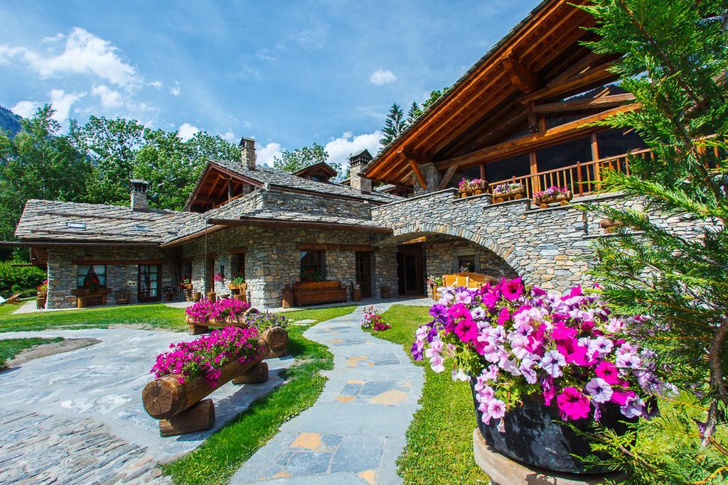 Resort Au Coeur Des Neiges & Spa